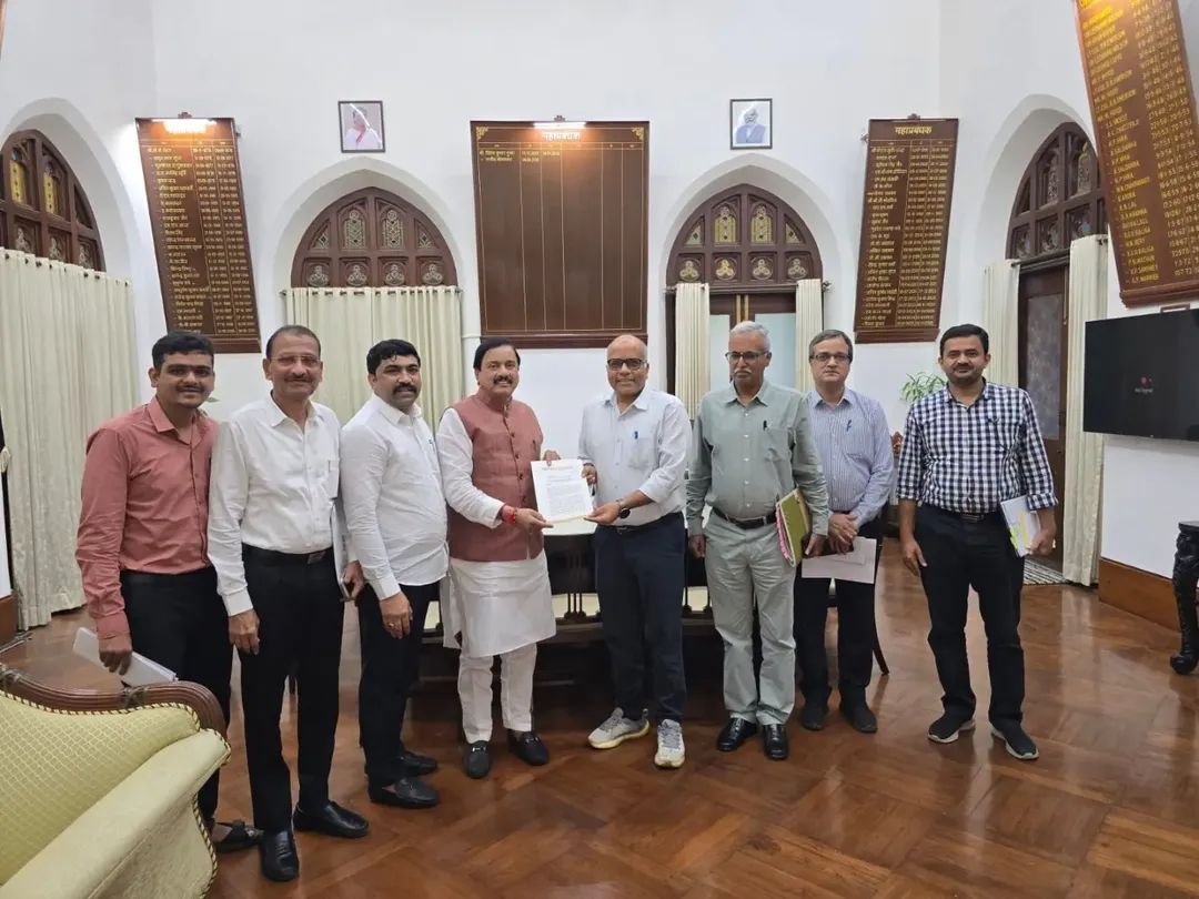 रेल्वे प्रवाशांच्या प्रश्नांसाठी खासदार सुनिल तटकरे आक्रमक
