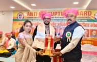 प्रसिद्धीपासून दूर राहून समाजासाठी झटणाऱ्या मिलिंद विरले यांचा ‘महाराष्ट्र गौरव पुरस्काराने सन्मान