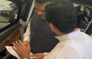 औद्योगिक शांतता आणि स्थानिकांच्या रोजगारासाठी आमदार थोरवे यांनी घेतली मुख्यमंत्र्यांची भेट