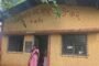 शाळकरी मुलींनी दाखवलेला आरसा पुन्हा फुटला