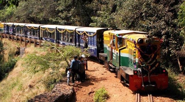 चार महिन्यांनंतर माथेरानची राणी पुन्हा रूळावर